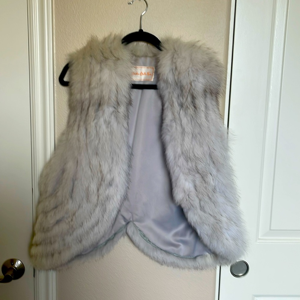Natural grey fox vest